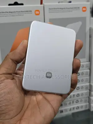 Xiaomi Ultrathin Magnetic Power Bank 5000 15w Designed for iPhone.