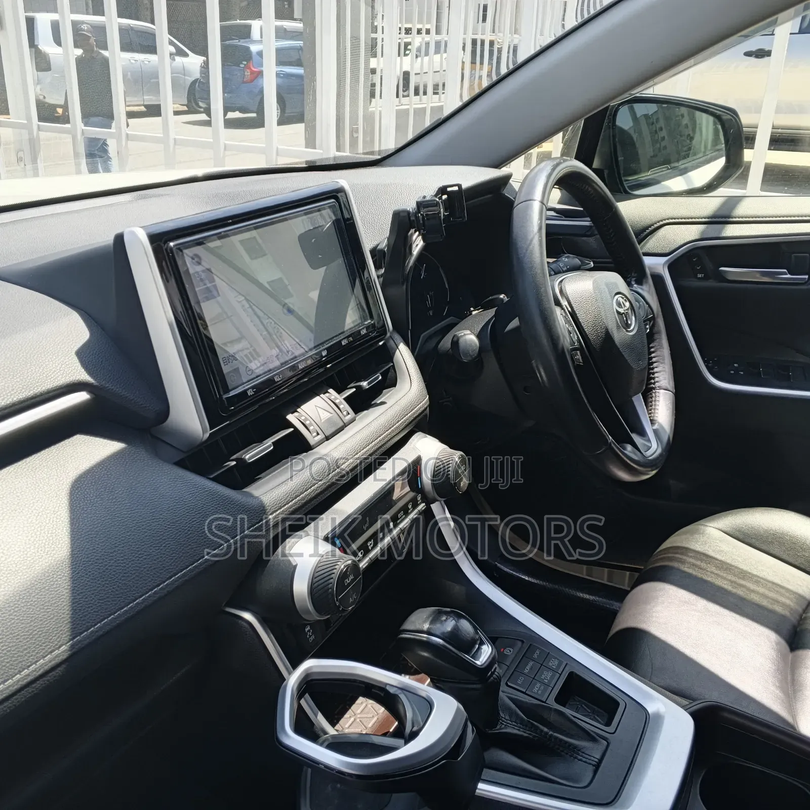 Toyota RAV4 2020 White