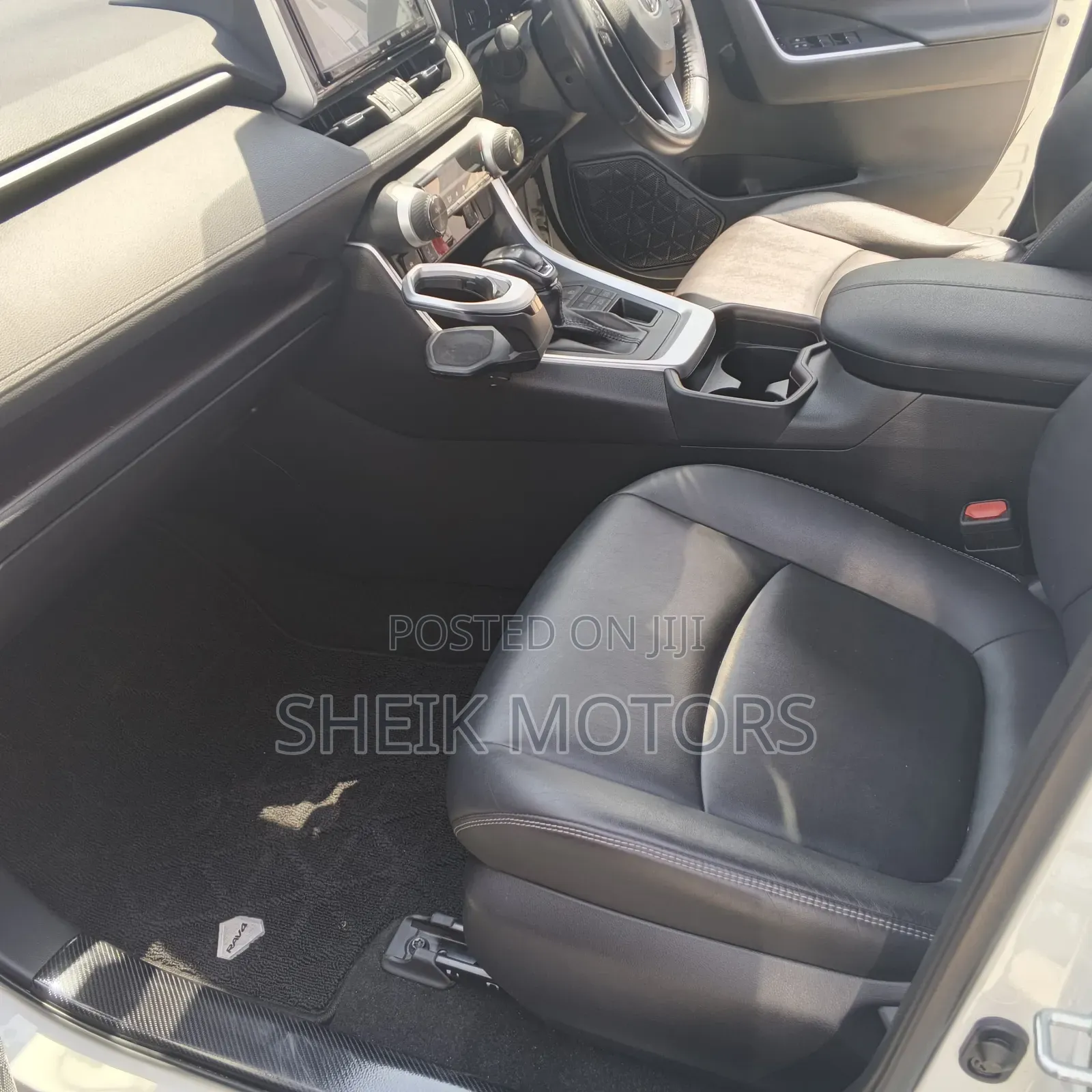 Toyota RAV4 2020 White