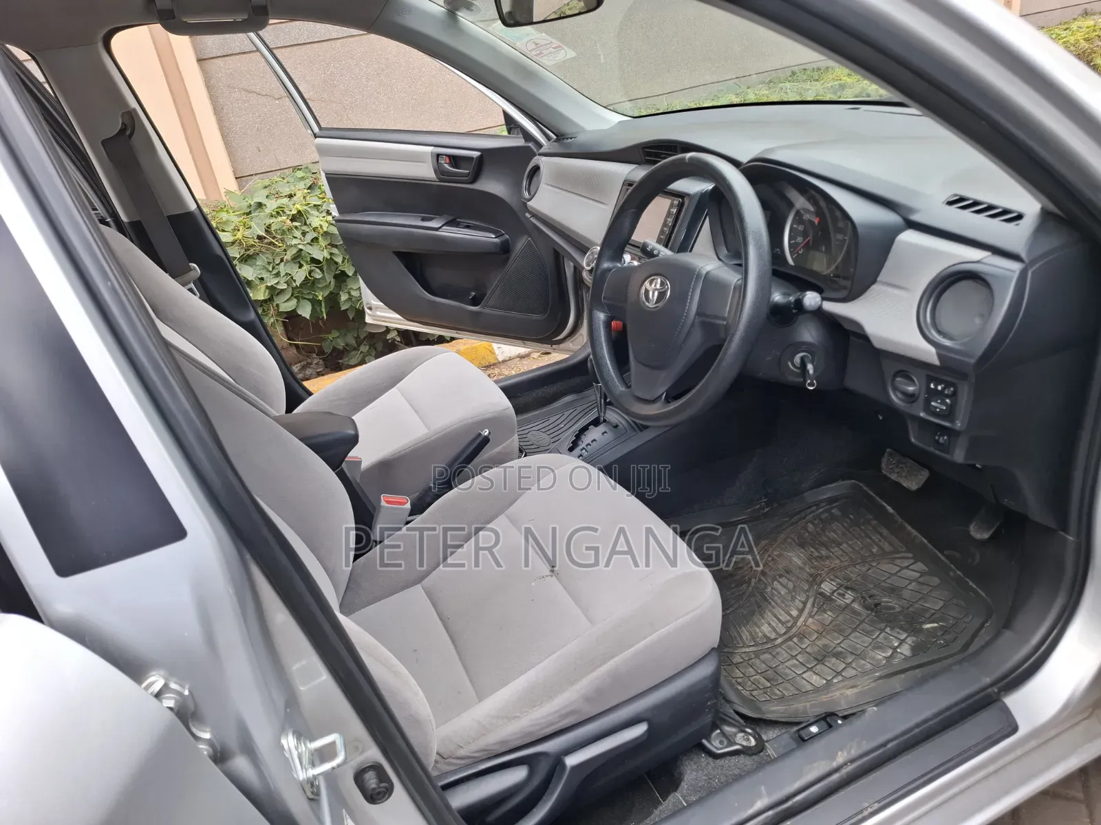 Toyota Axio 1.5 X 2WD 2014 Silver