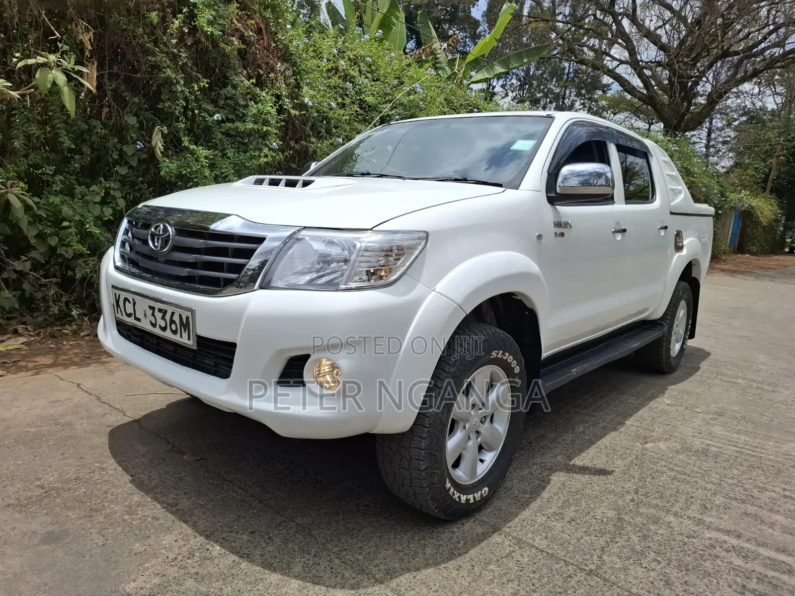 Toyota Hilux 2011 White