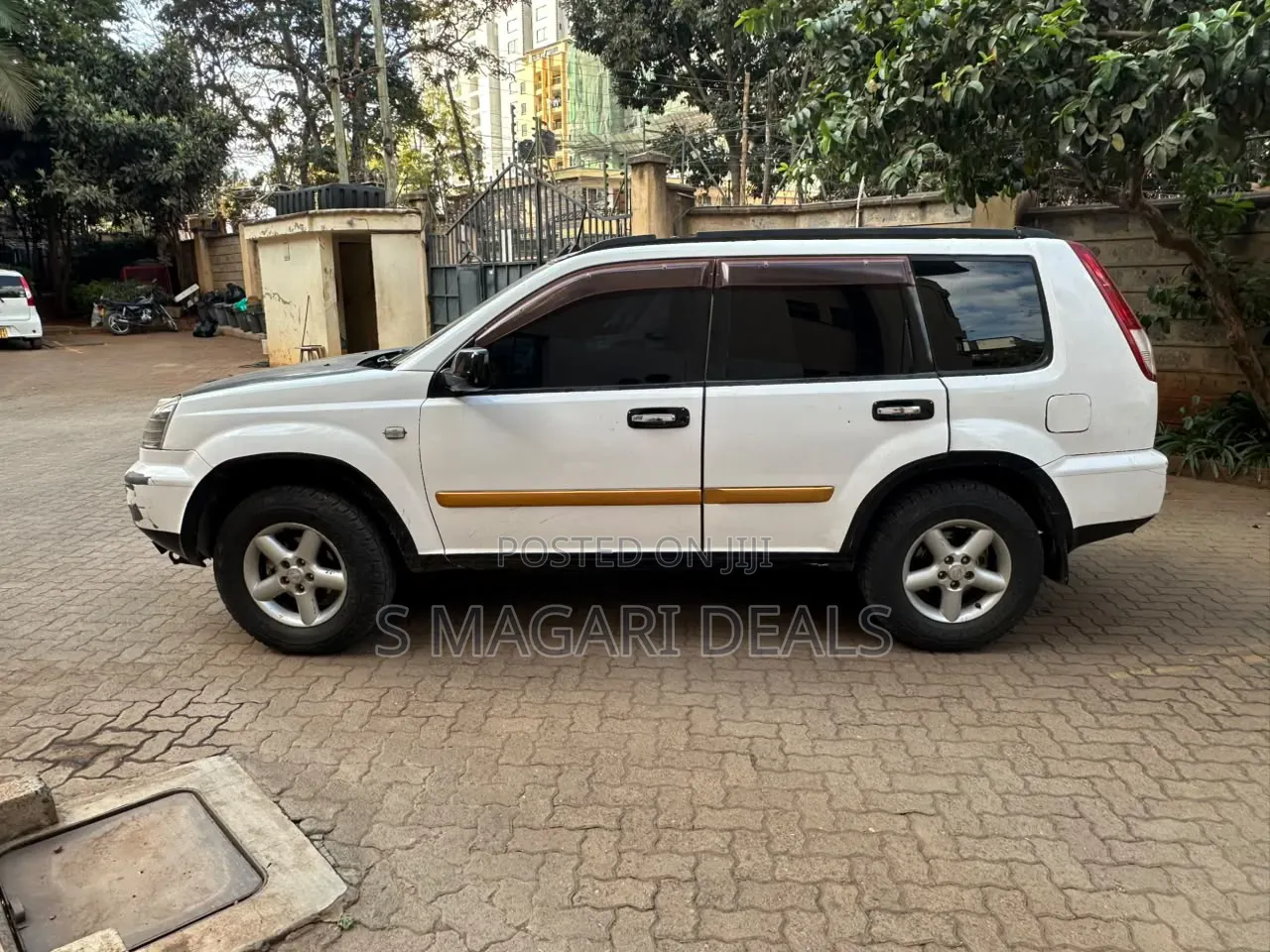 Nissan X-Trail 2000 White