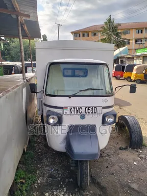 Piaggio Scooter 2023 White