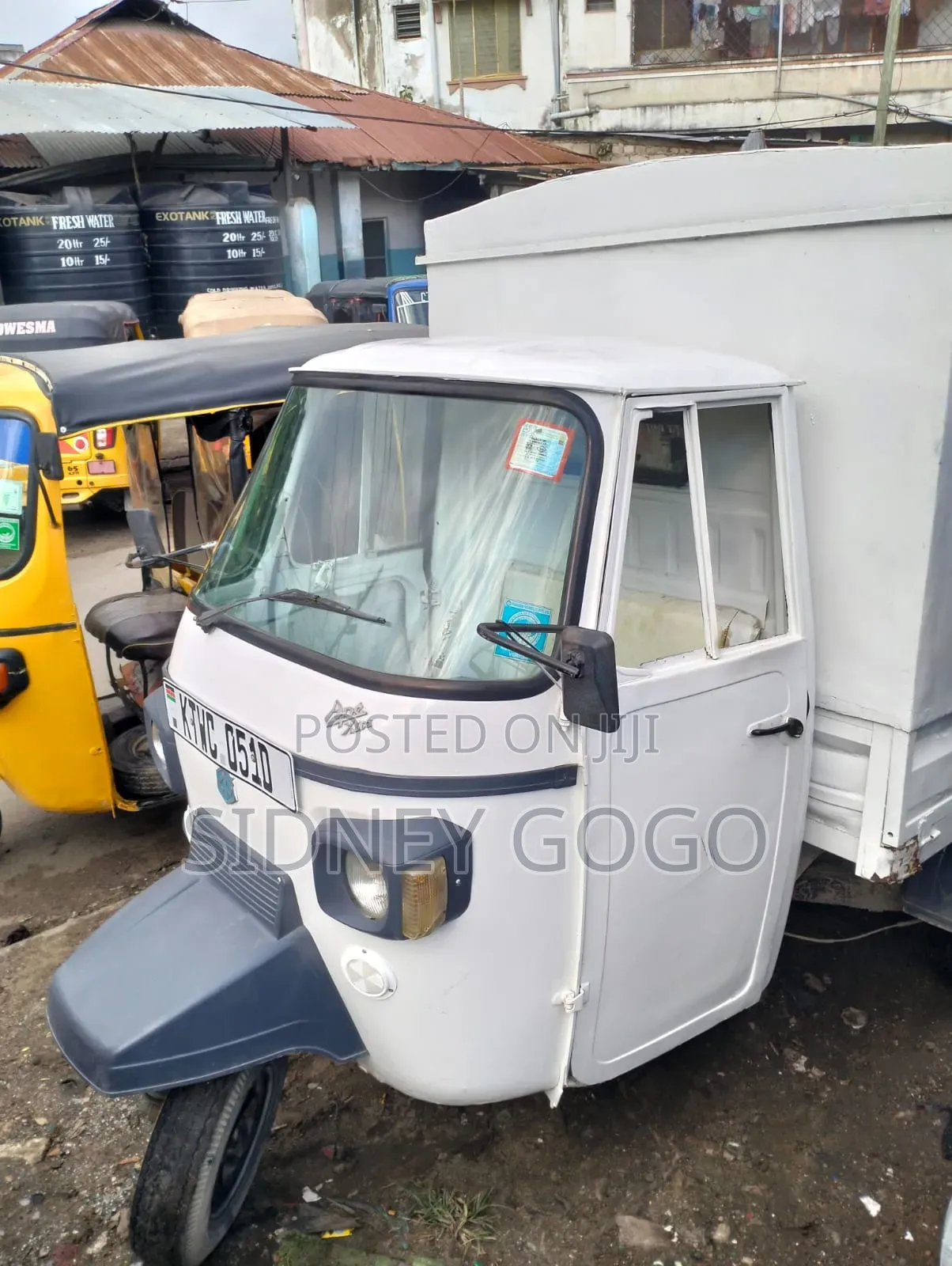 Piaggio Scooter 2023 White