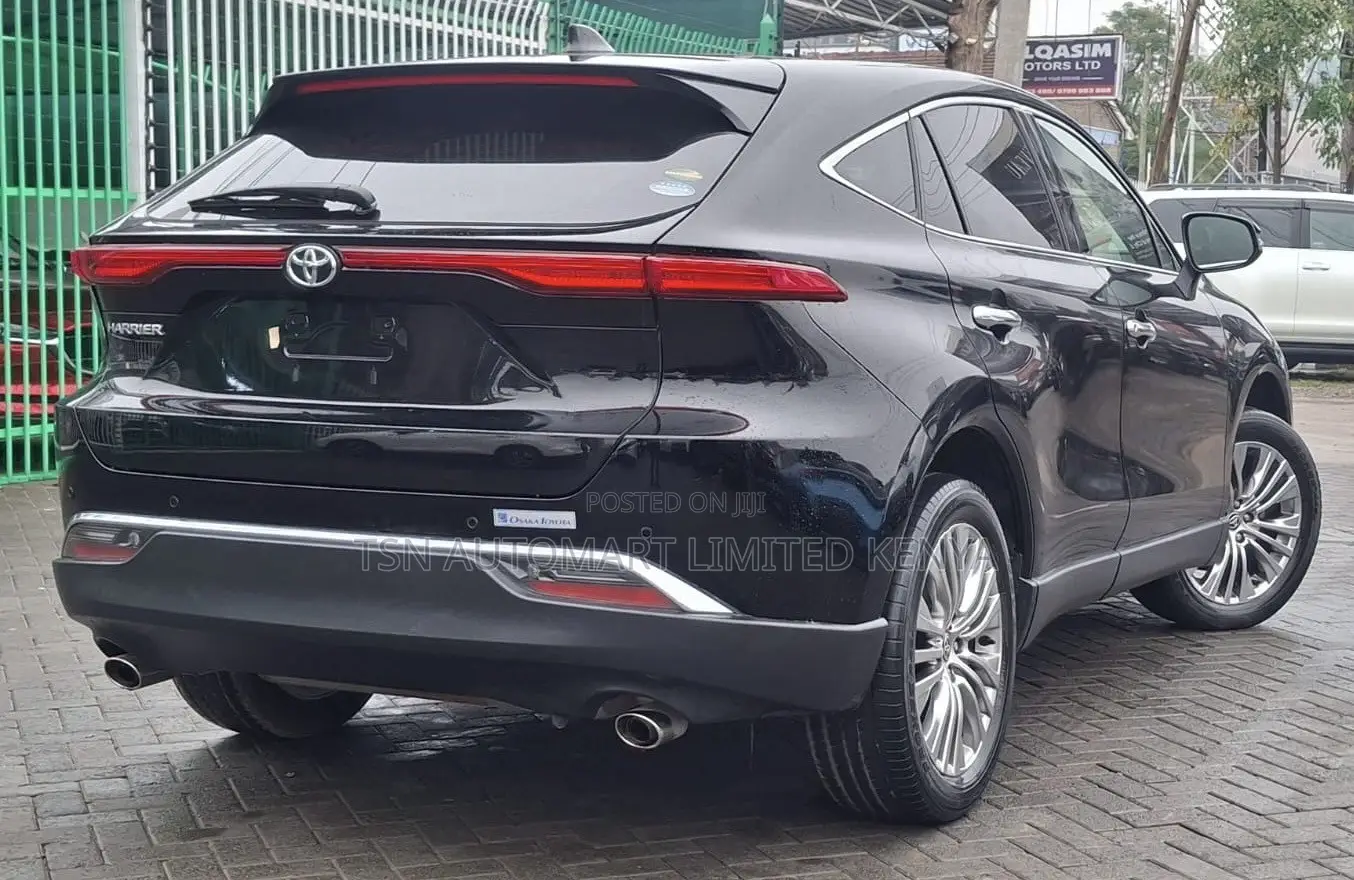 Toyota Harrier 2.0 2020 Black