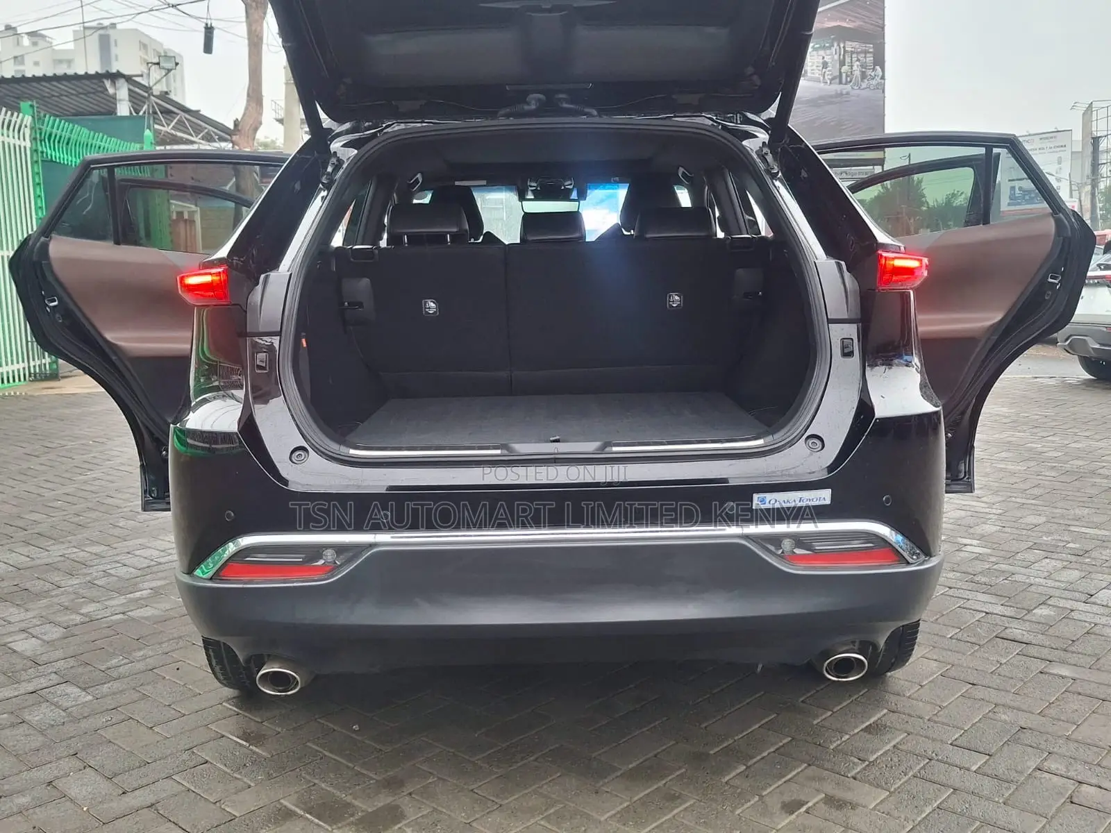 Toyota Harrier 2.0 2020 Black
