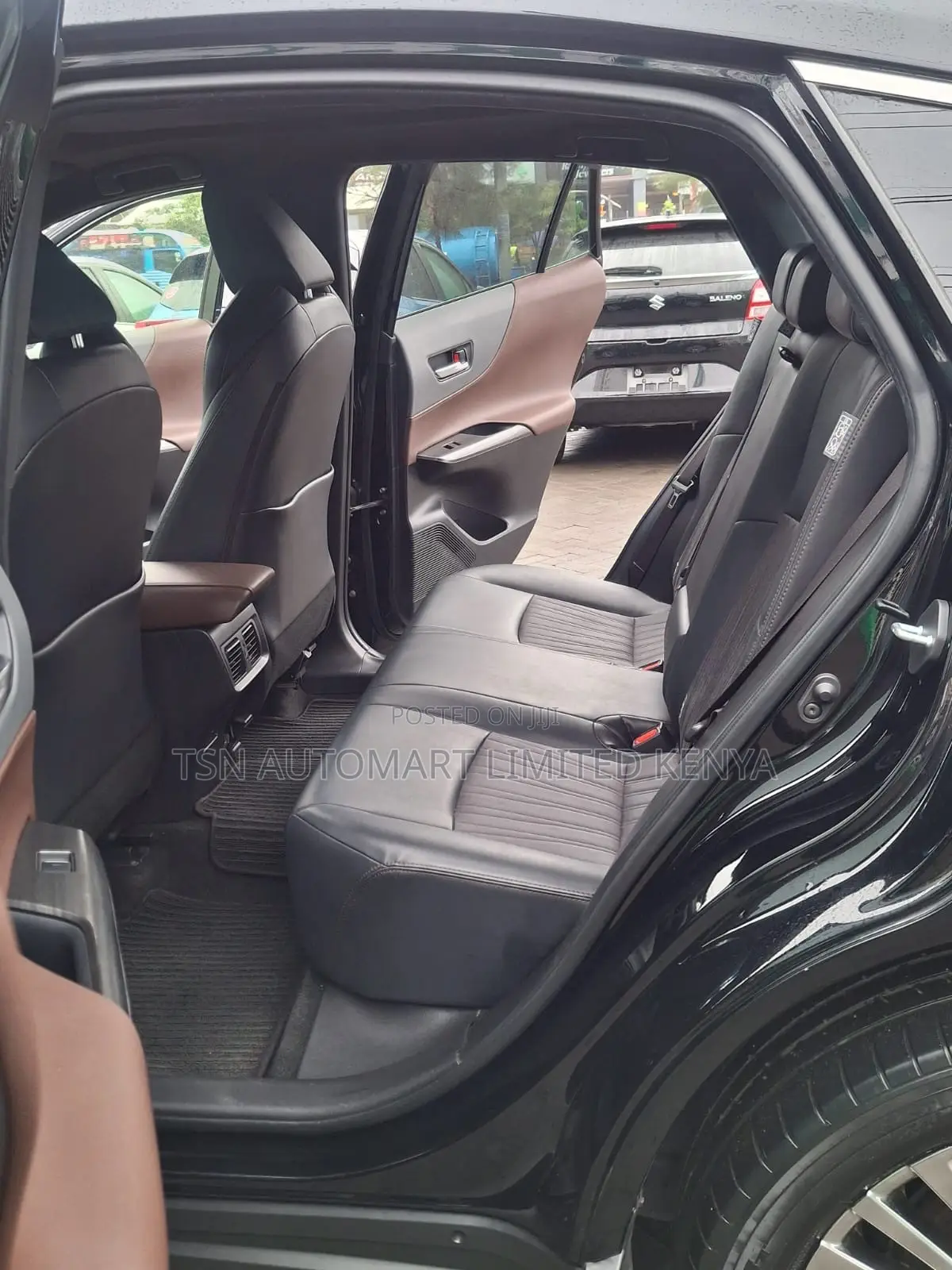 Toyota Harrier 2.0 2020 Black