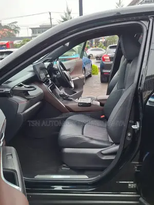 Toyota Harrier 2.0 2020 Black