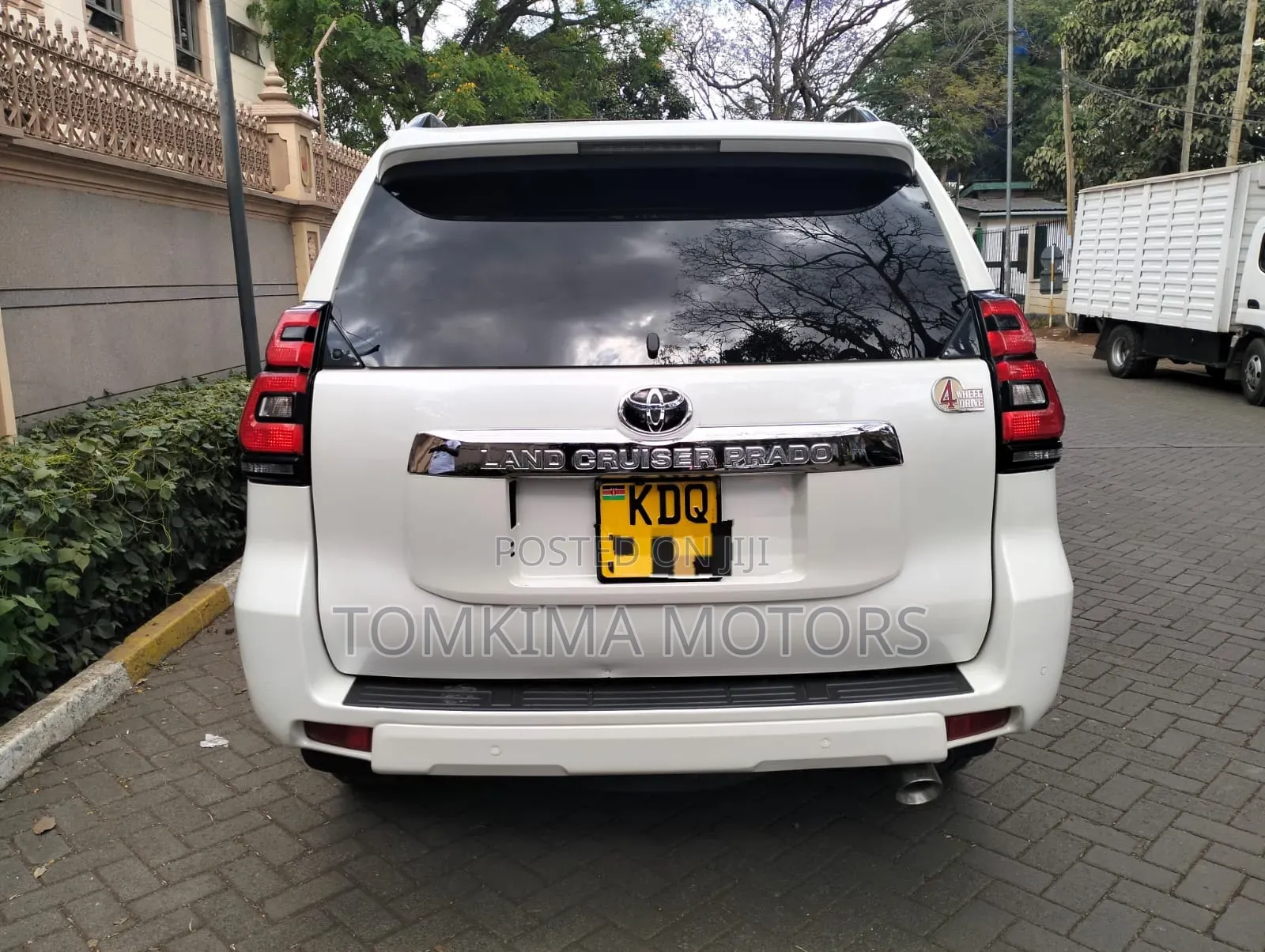 Toyota Land Cruiser Prado 2018 White