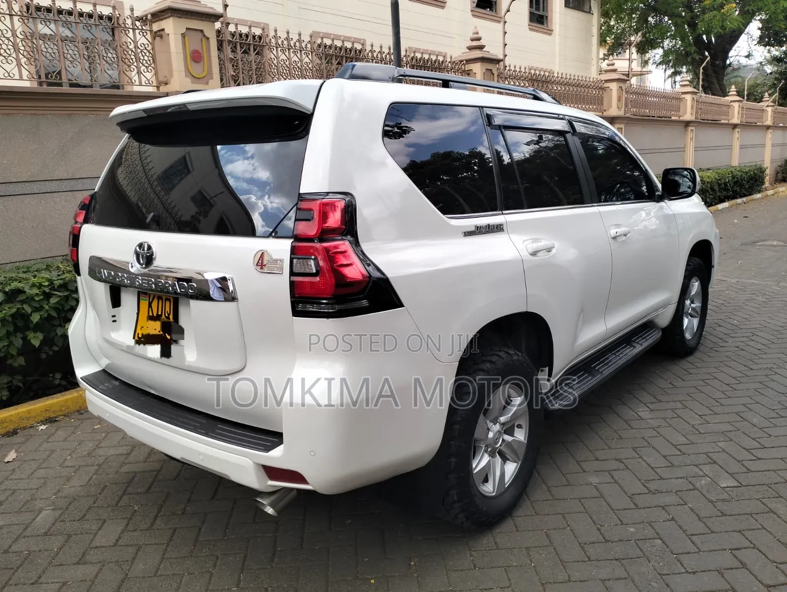 Toyota Land Cruiser Prado 2018 White