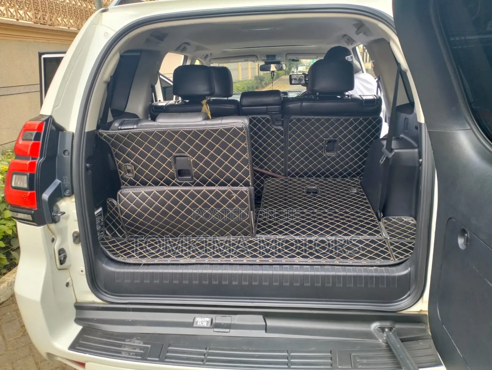 Toyota Land Cruiser Prado 2018 White