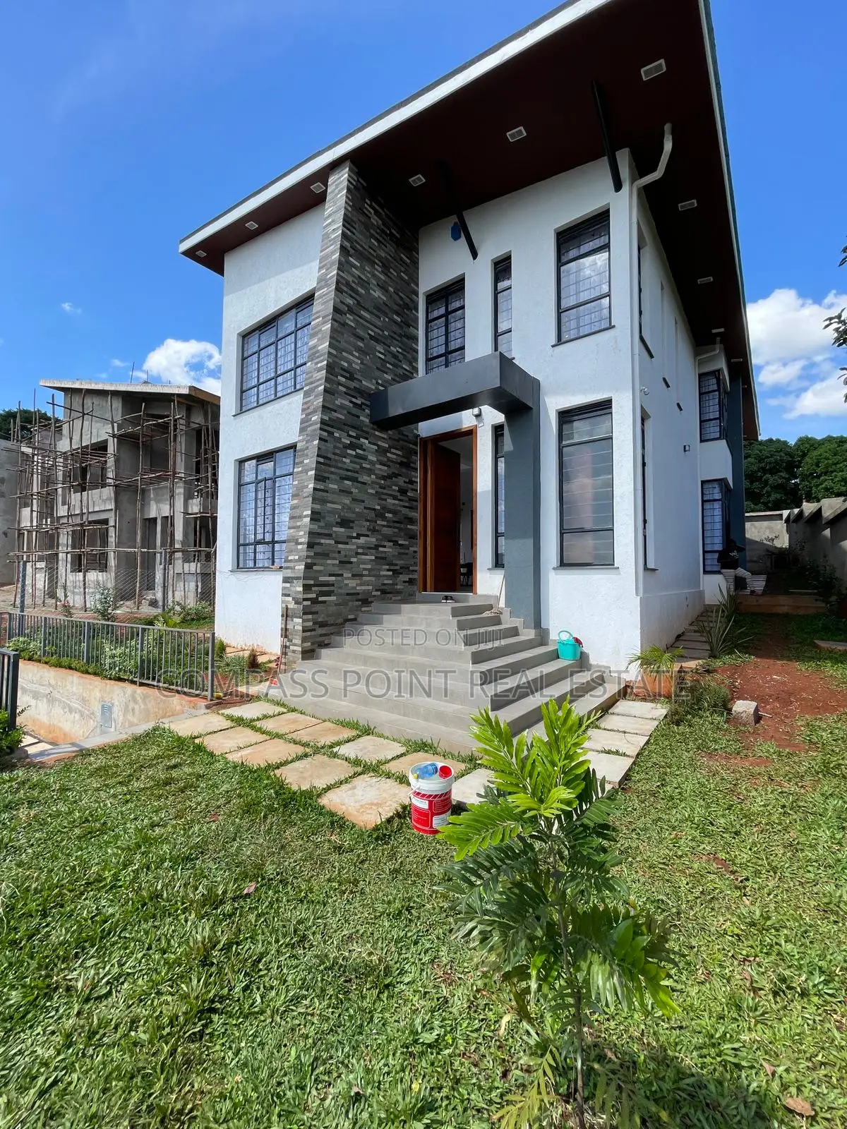 4bdrm Townhouse/Terrace in Cascading Ridge, Dagoretti Corner for sale