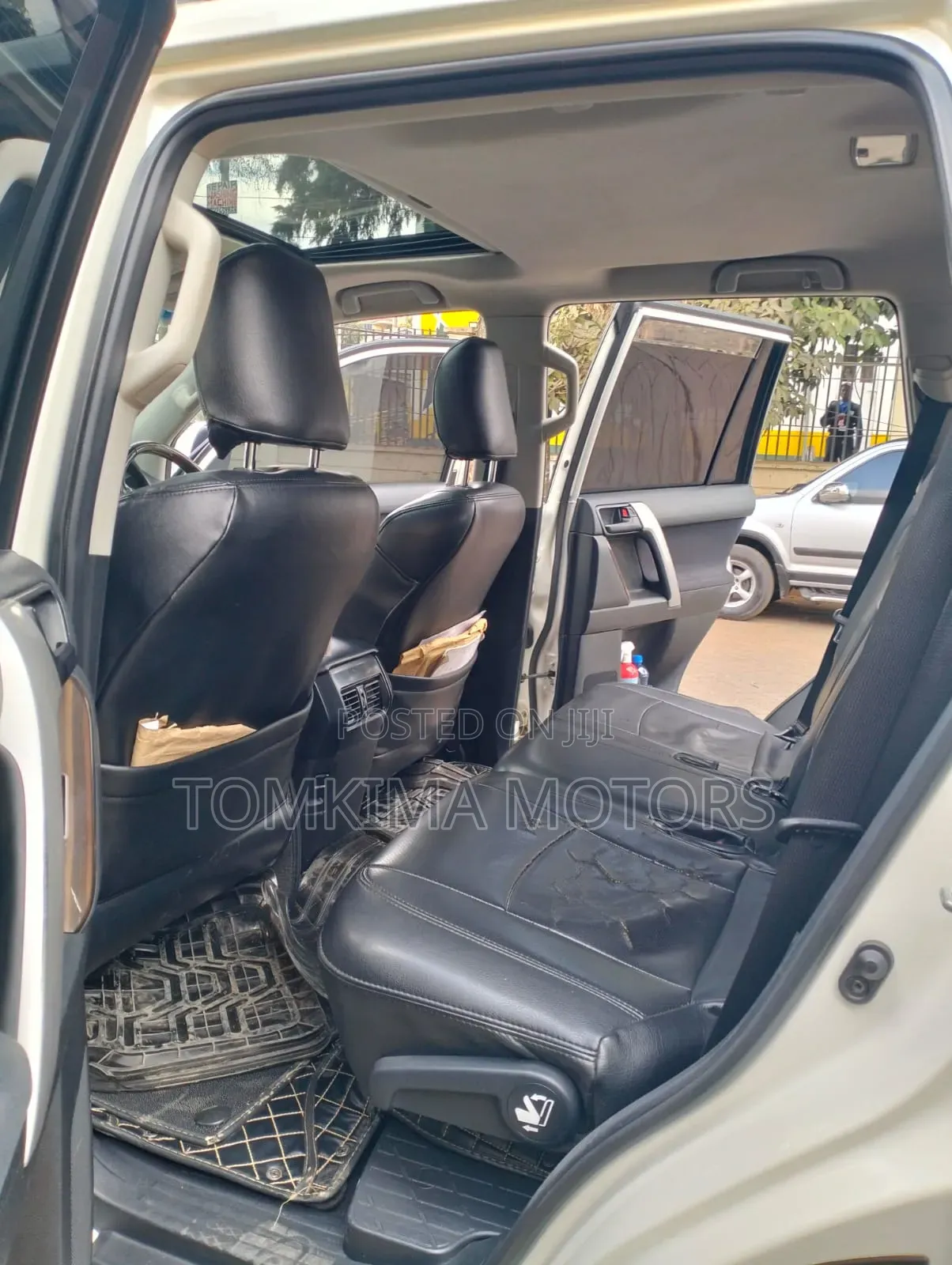 Toyota Land Cruiser Prado 2018 White