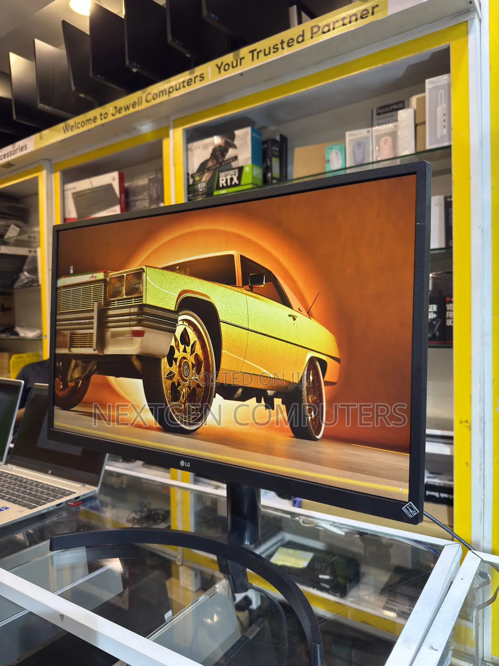LG 27bl55u-B 27” UHD (3840x2160p) IPS Flat Monitor With AMD Sync