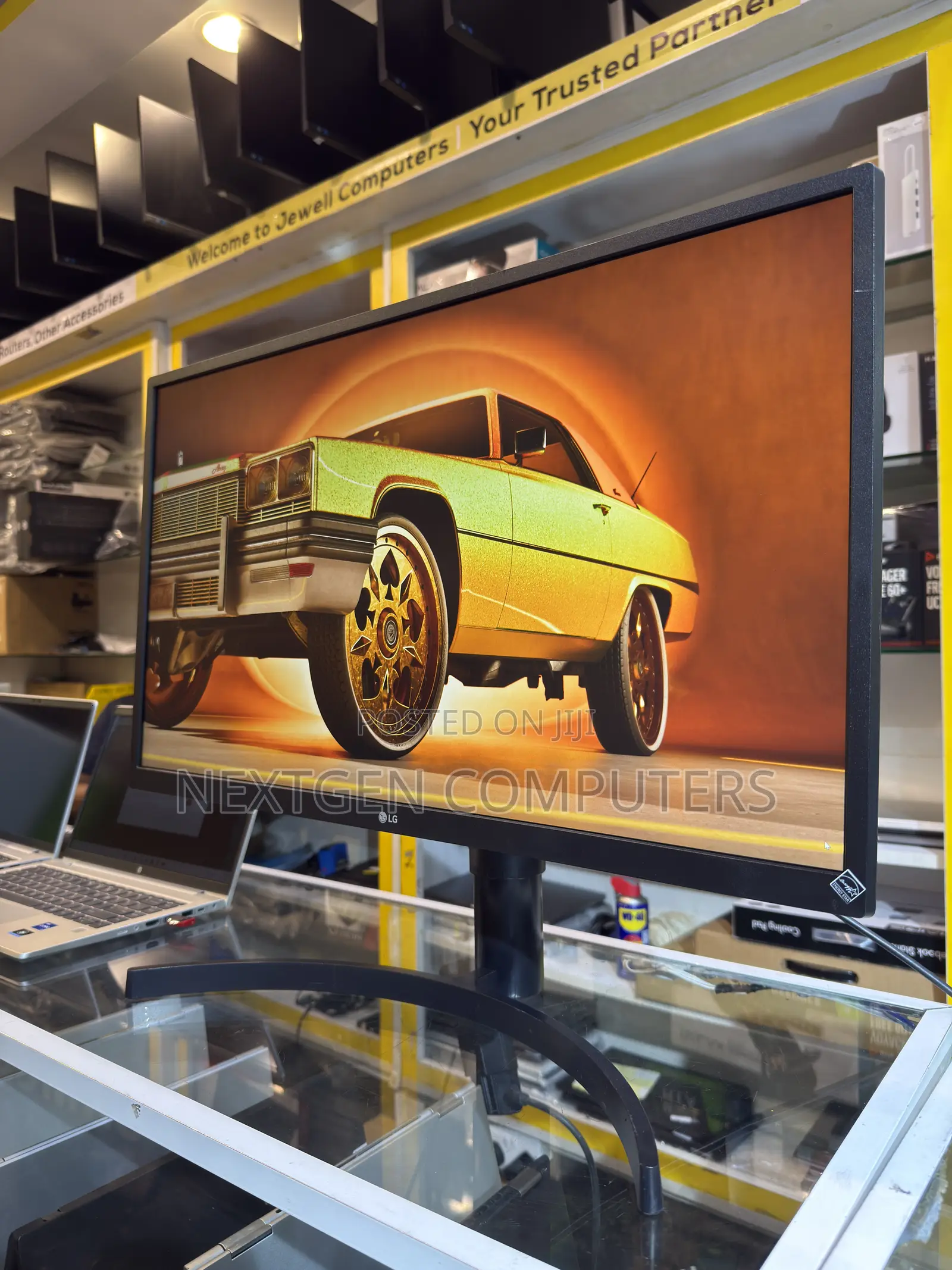 LG 27bl55u-B 27” UHD (3840x2160p) IPS Flat Monitor With AMD Sync
