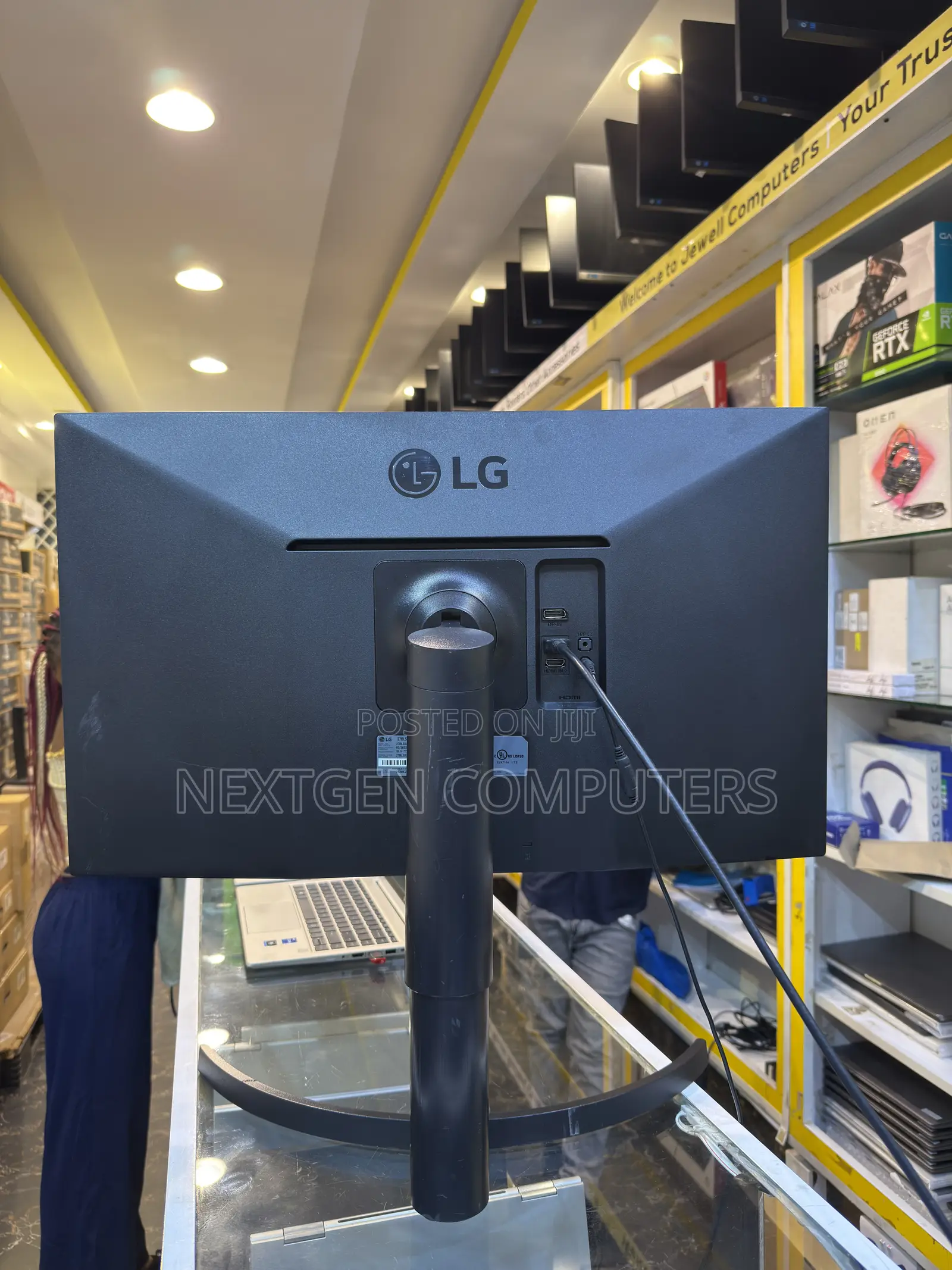 LG 27bl55u-B 27” UHD (3840x2160p) IPS Flat Monitor With AMD Sync