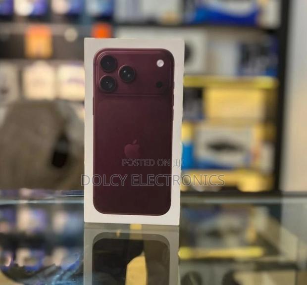 New Apple iPhone 18 Pro 256 GB Red - main view
