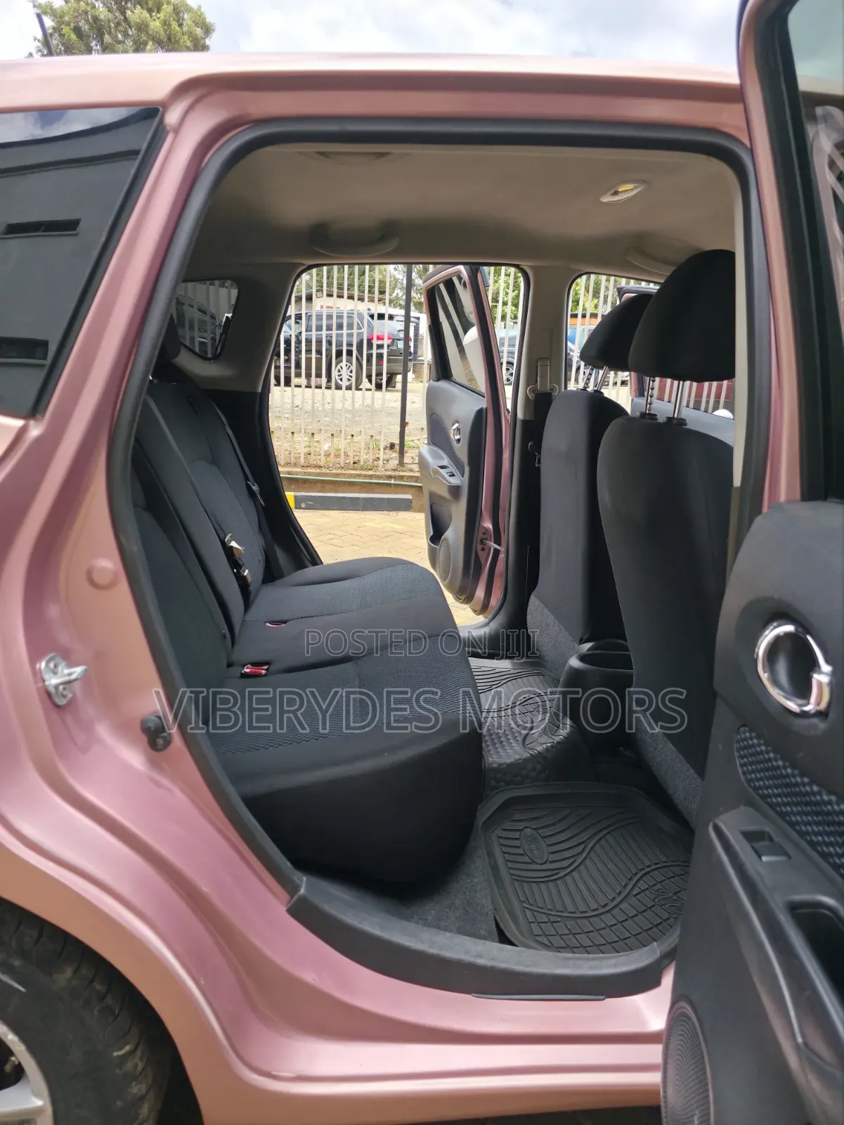Nissan Note 2015 Pink