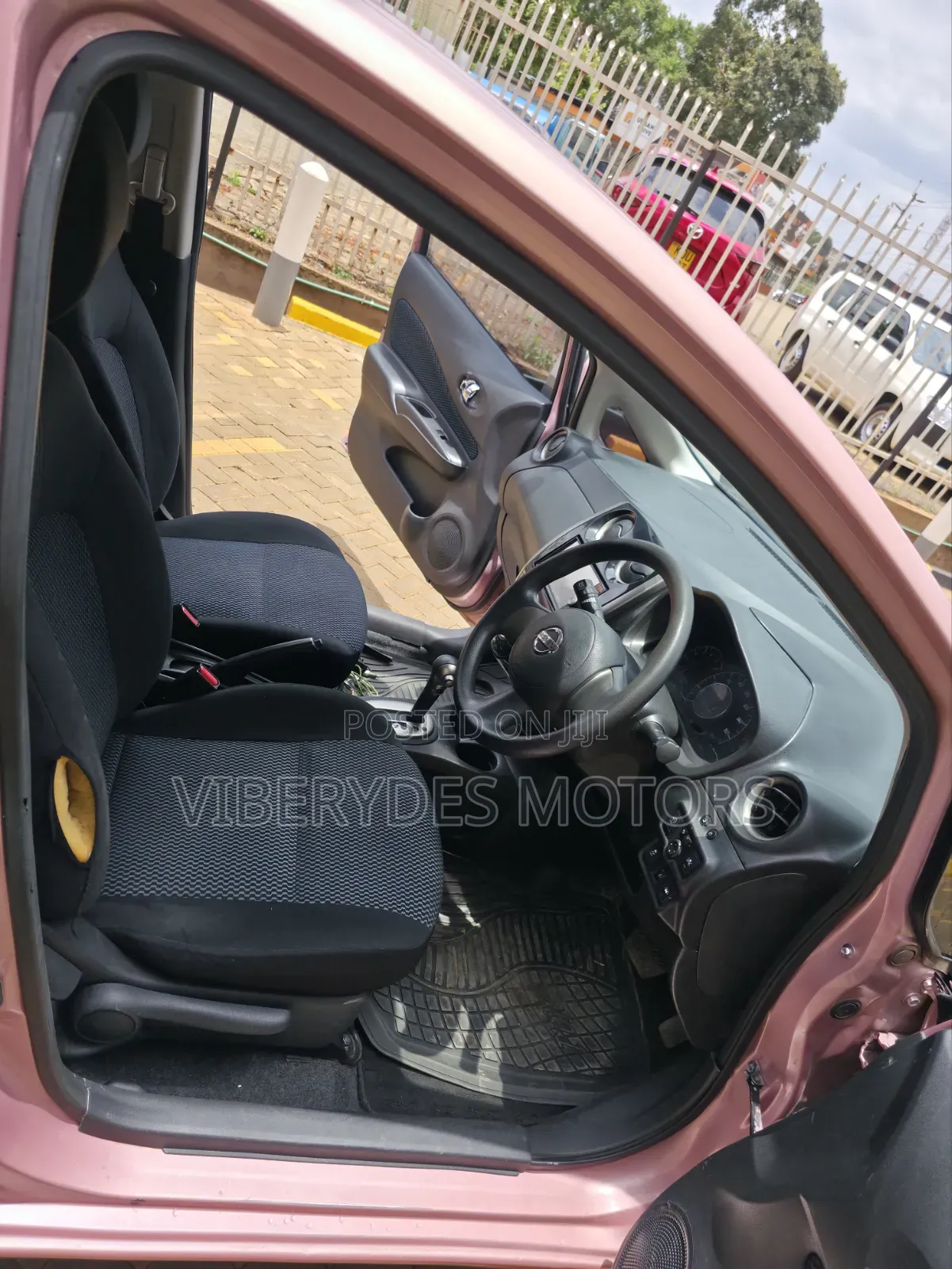 Nissan Note 2015 Pink