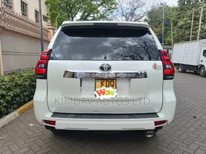 Toyota Land Cruiser Prado 2.8 2017 White