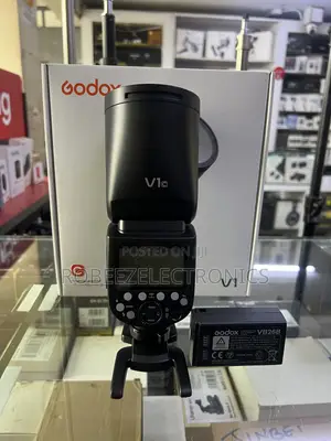 Godox V1 Round Head Flash for Canon