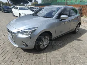 Mazda Demio 2016 Silver