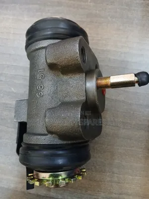 Variety of Wheel Cylinder for FH 215,Canter,Fuso Available