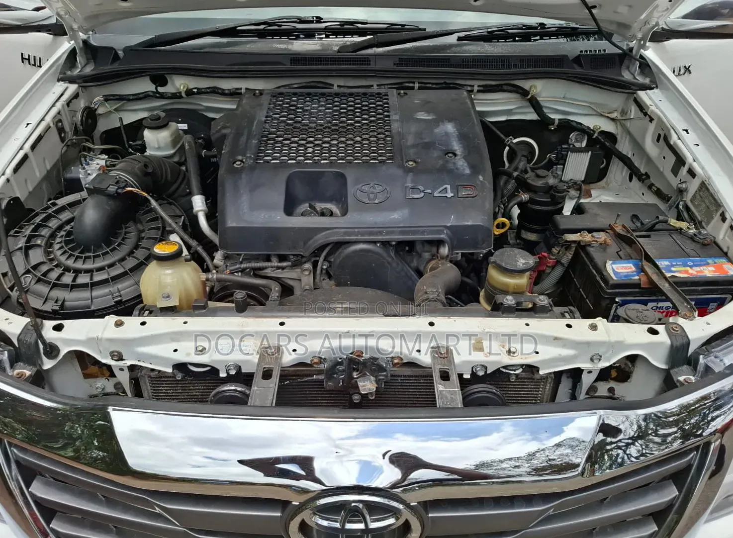 Toyota Hilux 2011 White