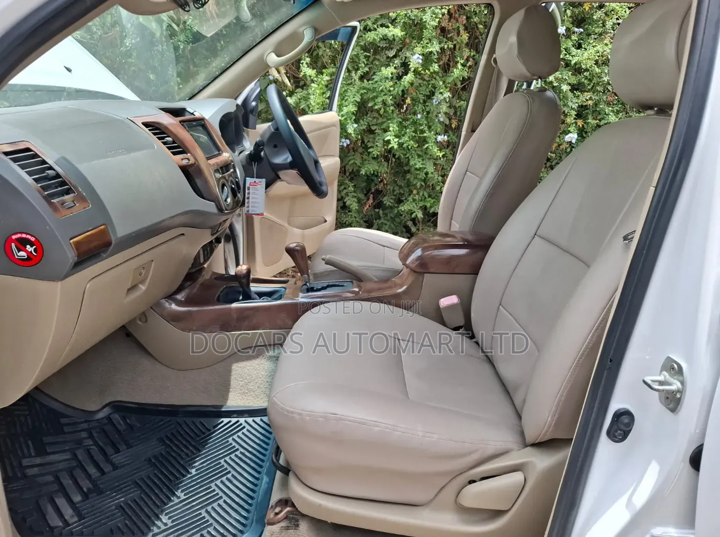 Toyota Hilux 2011 White