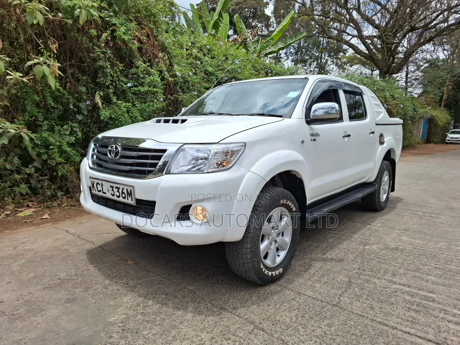 Toyota Hilux 2011 White