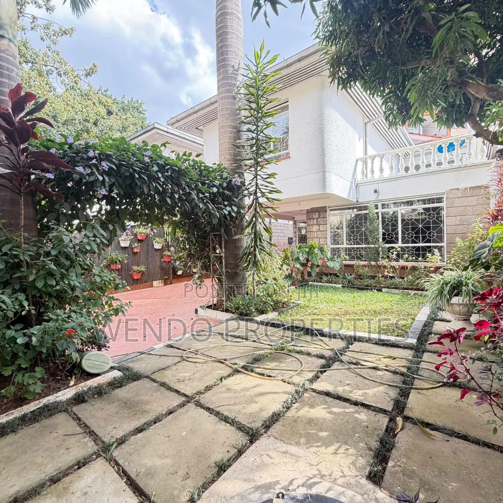 4bdrm Townhouse / Terrace in Muthangari for rent