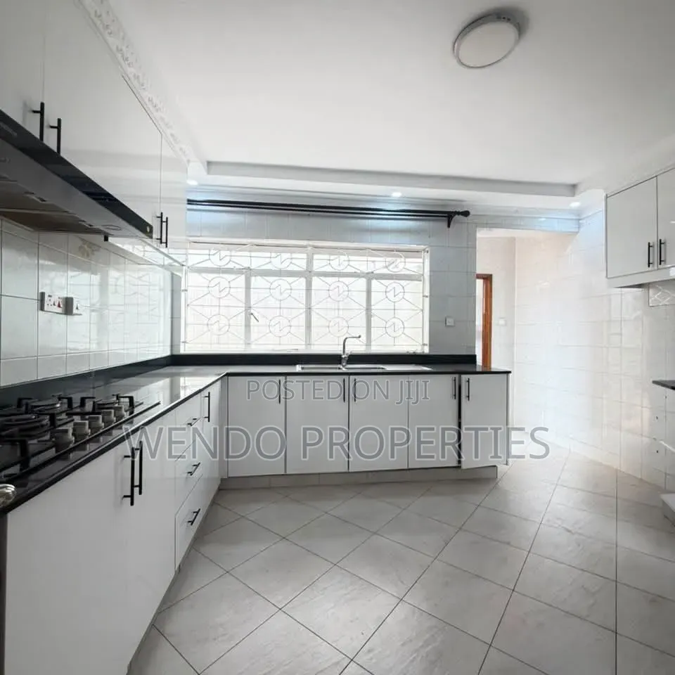 4bdrm Townhouse / Terrace in Muthangari for rent