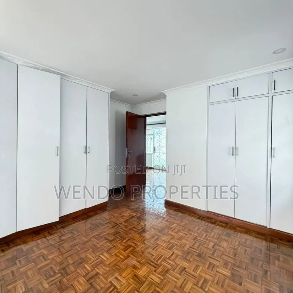 4bdrm Townhouse / Terrace in Muthangari for rent