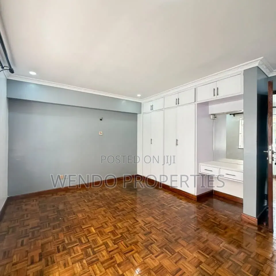 4bdrm Townhouse / Terrace in Muthangari for rent