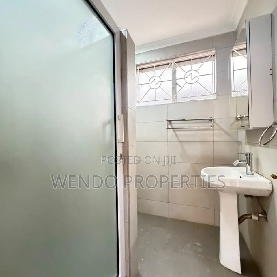 4bdrm Townhouse / Terrace in Muthangari for rent