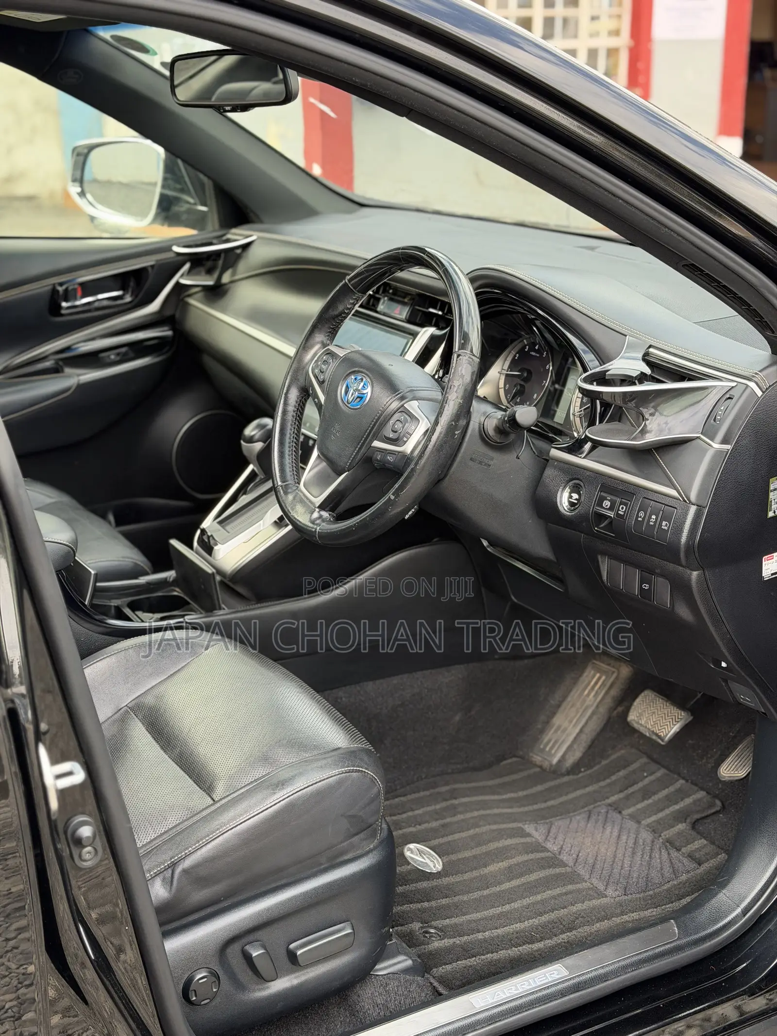 Toyota Harrier 2.0 2019 Black