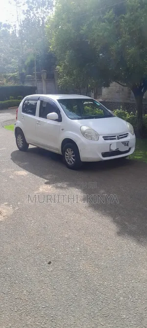 Toyota Passo 2012 White