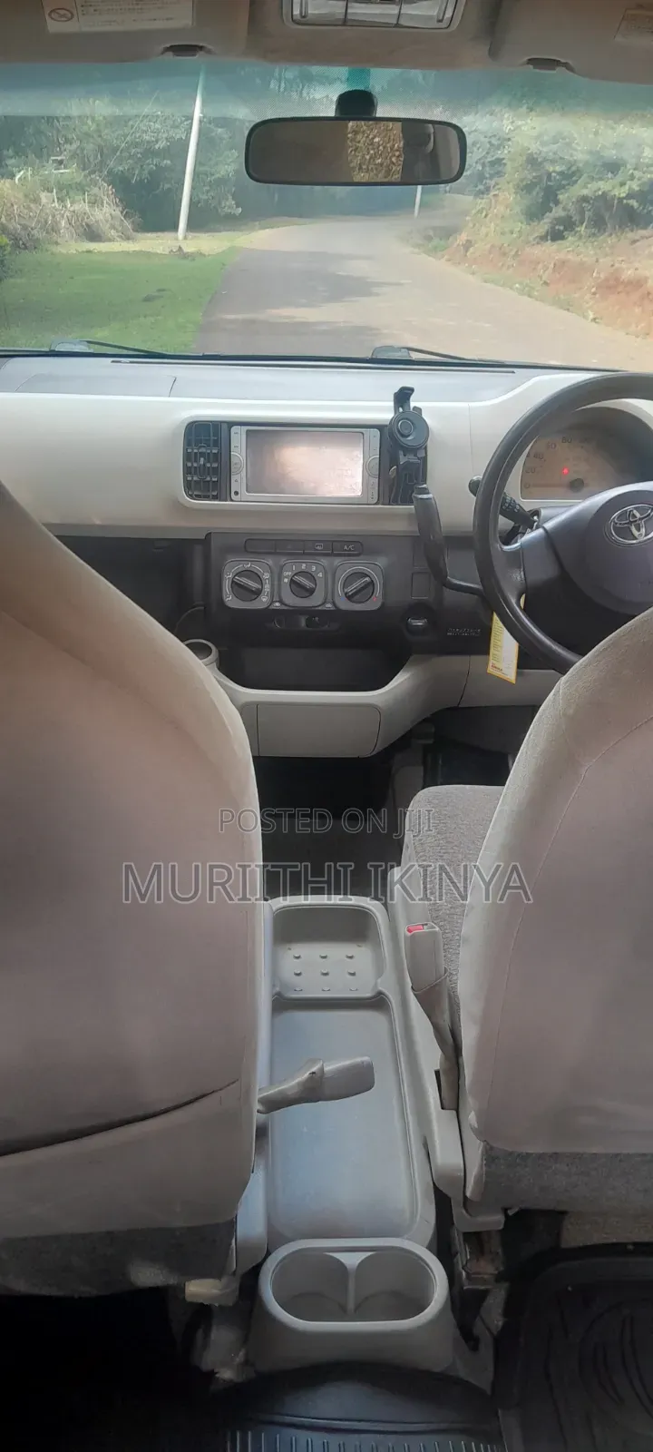 Toyota Passo 2012 White