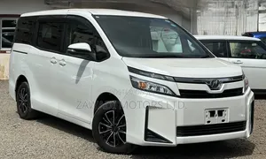 Toyota Voxy ZS 2WD 8-Seater 2019 White
