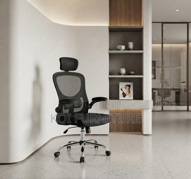 Office Chairs; Ergonomic Executive Black Fabric Seat - thumbnail 3