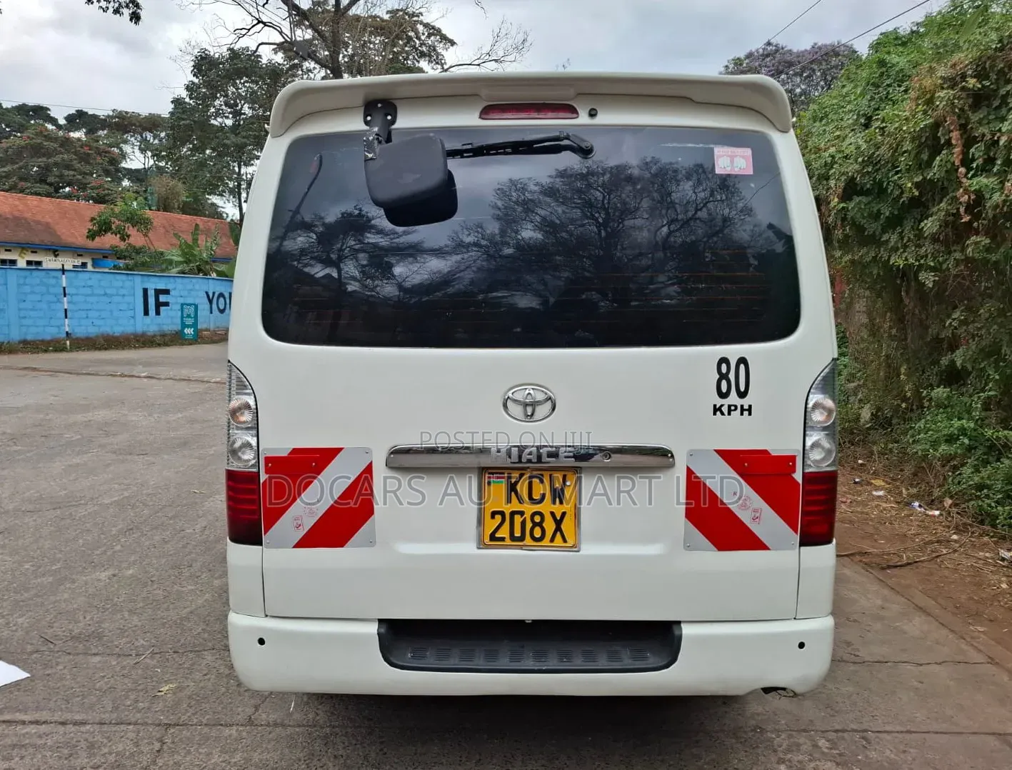 Toyota HiAce 2012 White