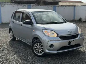 Toyota Passo 2019 Silver