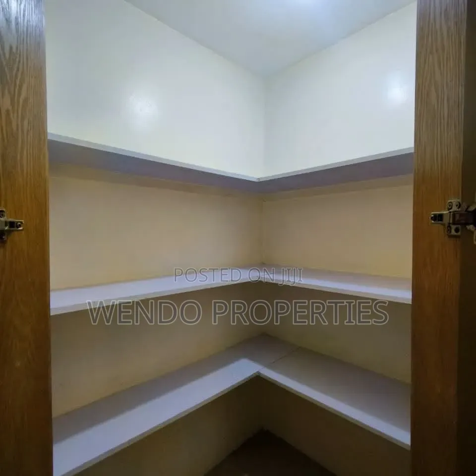 3bdrm Apartment in Valley Arcade for rent