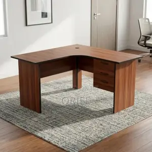 Modern 140cm Corner Desk Kenya – Compact L-Shaped Office Workstation