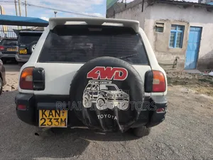 Toyota RAV4 1997 White