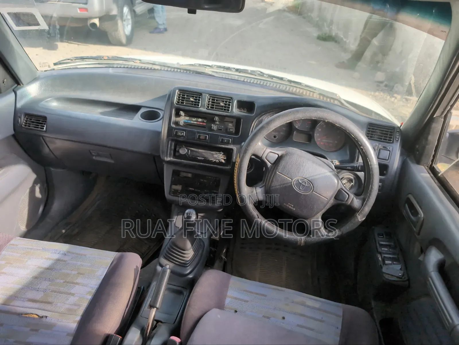 Toyota RAV4 1997 White