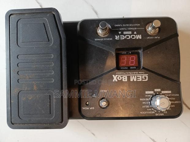 Guitar Multi-Effect Pedal - thumbnail 2