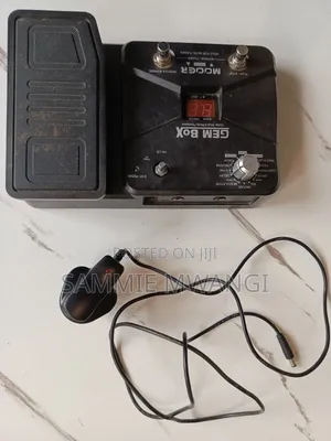 Guitar Multi-Effect Pedal