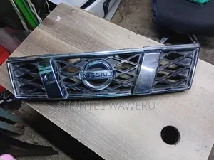 Nissan X-Trail NT 31 Grill