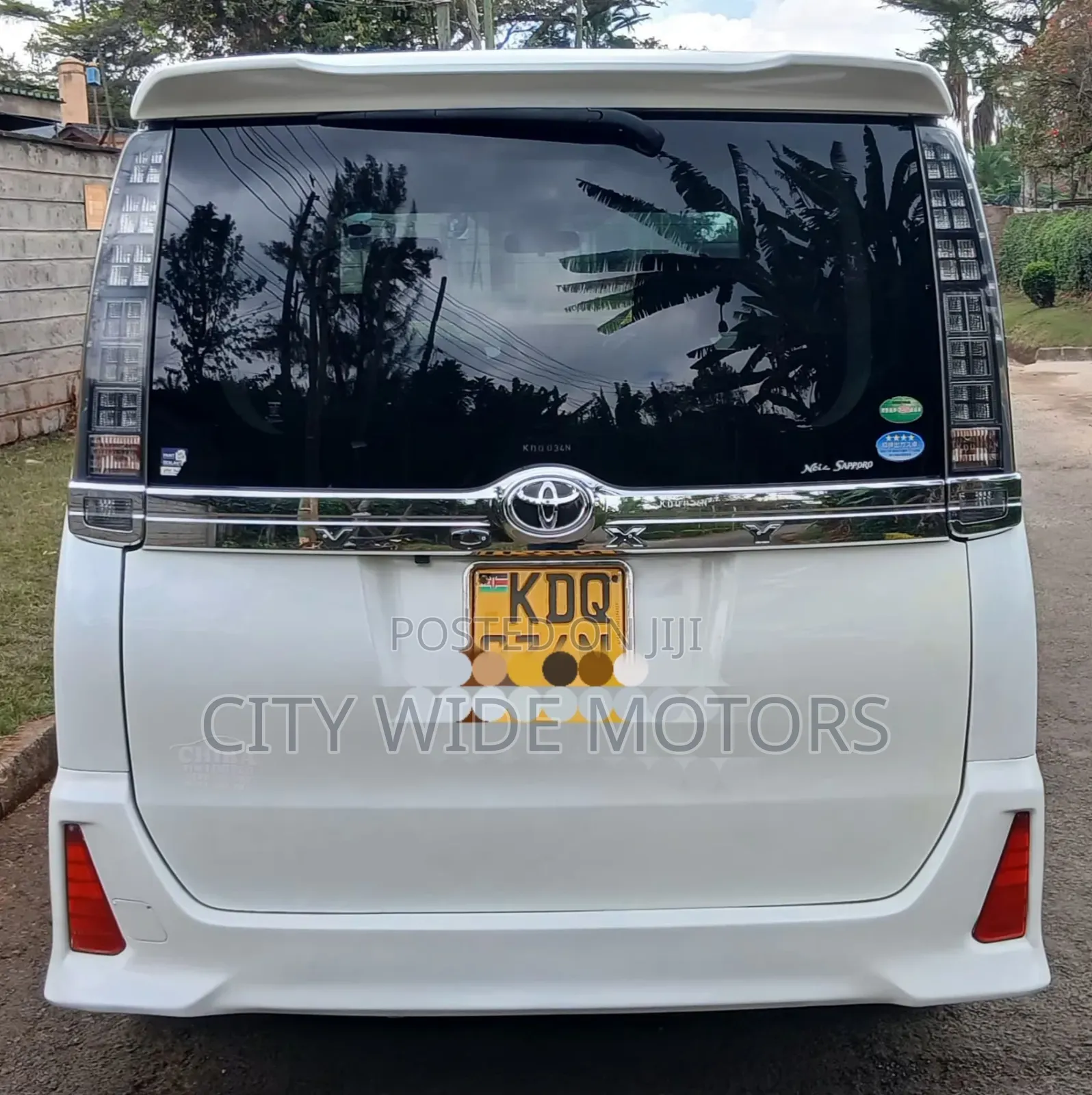 Toyota Voxy 2017 White